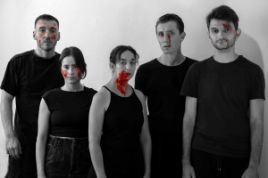 &laquo;&Kappa;&omicron;&rho;&iota;&omicron;&lambda;&alpha;&nu;ό&sigmaf;&raquo; &tau;&omicron;&upsilon; William Shakespeare &alpha;&pi;ό &tau;&eta;&nu; &Omicron;&mu;ά&delta;&alpha; &theta;&epsilon;ά&tau;&rho;&omicron;&upsilon; &Sigma;&iota;&mu;&omicron;&upsilon;&lambda;&tau;&alpha;&nu;έ &sigma;&tau;&omicron; Re&kappa;&tau;&iota;&phi;&iota;έ - &Kappa;έ&nu;&tau;&rho;&omicron; Έ&rho;&epsilon;&upsilon;&nu;&alpha;&sigmaf; &Mu;&epsilon;&iota;&kappa;&tau;ώ&nu; &Pi;&alpha;&rho;&alpha;&sigma;&tau;&alpha;&tau;&iota;&kappa;ώ&nu; &Tau;&epsilon;&chi;&nu;ώ&nu;