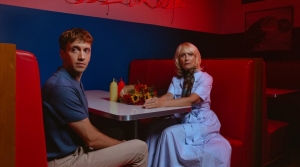 &Epsilon;ί&delta;&alpha;&mu;&epsilon; &tau;&eta;&nu; &pi;&alpha;&rho;ά&sigma;&tau;&alpha;&sigma;&eta; &Eta; &Mu;&omicron;&nu;ί&kappa; &delta;&rho;&alpha;&pi;&epsilon;&tau;&epsilon;ύ&epsilon;&iota; &sigma;&tau;&omicron; &theta;έ&alpha;&tau;&rho;&omicron; &tau;&eta;&sigmaf; &omicron;&delta;&omicron;ύ &Kappa;&epsilon;&phi;&alpha;&lambda;&lambda;&eta;&nu;ί&alpha;&sigmaf;