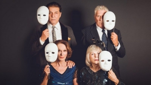 &Epsilon;ί&delta;&alpha;&mu;&epsilon; &tau;&omicron; Έ&tau;&sigma;&iota; ό&pi;&omega;&sigmaf; &mu;&epsilon; &theta;&epsilon;&sigmaf; &kappa;&alpha;&iota; &Tau;&omicron;&nu; ά&nu;&theta;&rho;&omega;&pi;&omicron; &mu;&epsilon; &tau;&omicron; &lambda;&omicron;&upsilon;&lambda;&omicron;ύ&delta;&iota; &sigma;&tau;&omicron; &sigma;&tau;ό&mu;&alpha; &sigma;&tau;&omicron; &Delta;&iota;ά&chi;&rho;&omicron;&nu;&omicron; &theta;έ&alpha;&tau;&rho;&omicron; &tau;&eta;&sigmaf; &Mu;&alpha;ί&rho;&eta;&sigmaf; &Beta;&iota;&delta;ά&lambda;&eta;