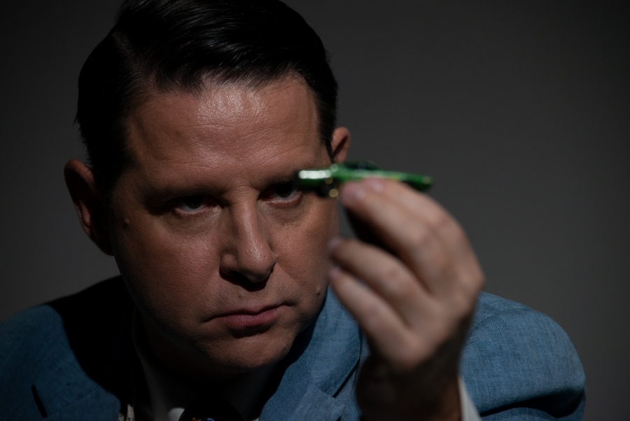 &Sigma;&upsilon;&nu;έ&nu;&tau;&epsilon;&upsilon;&xi;&eta; &tau;&omicron;&upsilon; &Delta;&eta;&mu;ή&tau;&rho;&eta; &Mu;&upsilon;&lambda;&omega;&nu;ά, &tau;&omicron;&upsilon; &sigma;&kappa;&eta;&nu;&omicron;&theta;έ&tau;&eta; &tau;&eta;&sigmaf; &pi;&alpha;&rho;ά&sigma;&tau;&alpha;&sigma;&eta;&sigmaf; &laquo;&Omicron; &Alpha;ό&rho;&alpha;&tau;&omicron;&sigmaf; &Tau;&omicron;&nu;ί&nu;&omicron;&raquo;.