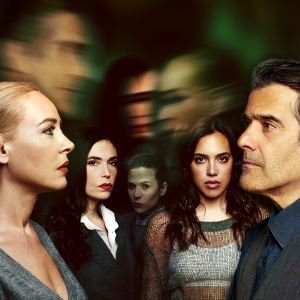 &laquo;&Alpha;&Lambda;&Iota;&Gamma;&Alpha;&Tau;&Omicron;&Rho;&Epsilon;&Sigma;&raquo; &Tau;&Omicron;&Upsilon; ANDREW KEATLEY &Sigma;&Tau;&Omicron; &Theta;&Epsilon;&Alpha;&Tau;&Rho;&Omicron; "&Gamma;&Kappa;&Lambda;&Omicron;&Rho;&Iota;&Alpha;" / &Sigma;&Epsilon; &Sigma;&Kappa;&Eta;&Nu;&Omicron;&Theta;&Epsilon;&Sigma;&Iota;&Alpha; &Gamma;&Iota;&Alpha;&Nu;&Nu;&Eta; &Lambda;&Alpha;&Sigma;&Pi;&Iota;&Alpha;