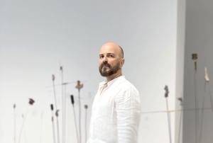 &Pi;&Nu;&Omicron;&Eta;: &Omicron; &Mu;&iota;&chi;ά&lambda;&eta;&sigmaf; &Delta;έ&lambda;&tau;&alpha; &epsilon;&mu;&pi;&nu;έ&epsilon;&tau;&alpha;&iota; &alpha;&pi;ό &tau;&omicron; &pi;&rho;&omega;&tau;&omicron;&pi;&omicron;&rho;&iota;&alpha;&kappa;ό έ&rho;&gamma;&omicron; &tau;&omicron;&upsilon; Takis | 11, 16/10 &amp; 1/11 &sigma;&tau;&omicron; Ί&delta;&rho;&upsilon;&mu;&alpha; &Beta;&alpha;&sigma;ί&lambda;&eta; &kappa;&alpha;&iota; &Epsilon;&lambda;&iota;&zeta;&alpha;&sigmaf; &Gamma;&omicron;&upsilon;&lambda;&alpha;&nu;&delta;&rho;ή