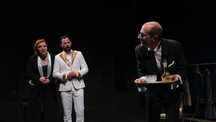 "&Alpha;&upsilon;&tau;&omicron;ί &kappa;&alpha;&iota; &tau;&alpha; &pi;&alpha;&nu;&tau;&epsilon;&lambda;ό&nu;&iota;&alpha; &tau;&omicron;&upsilon;&sigmaf;" &alpha;&pi;ό &tau;&eta;&nu; &Omicron;&mu;ά&delta;&alpha; &Theta;&epsilon;&alpha;&tau;&rho;&epsilon;ί&sigmaf;