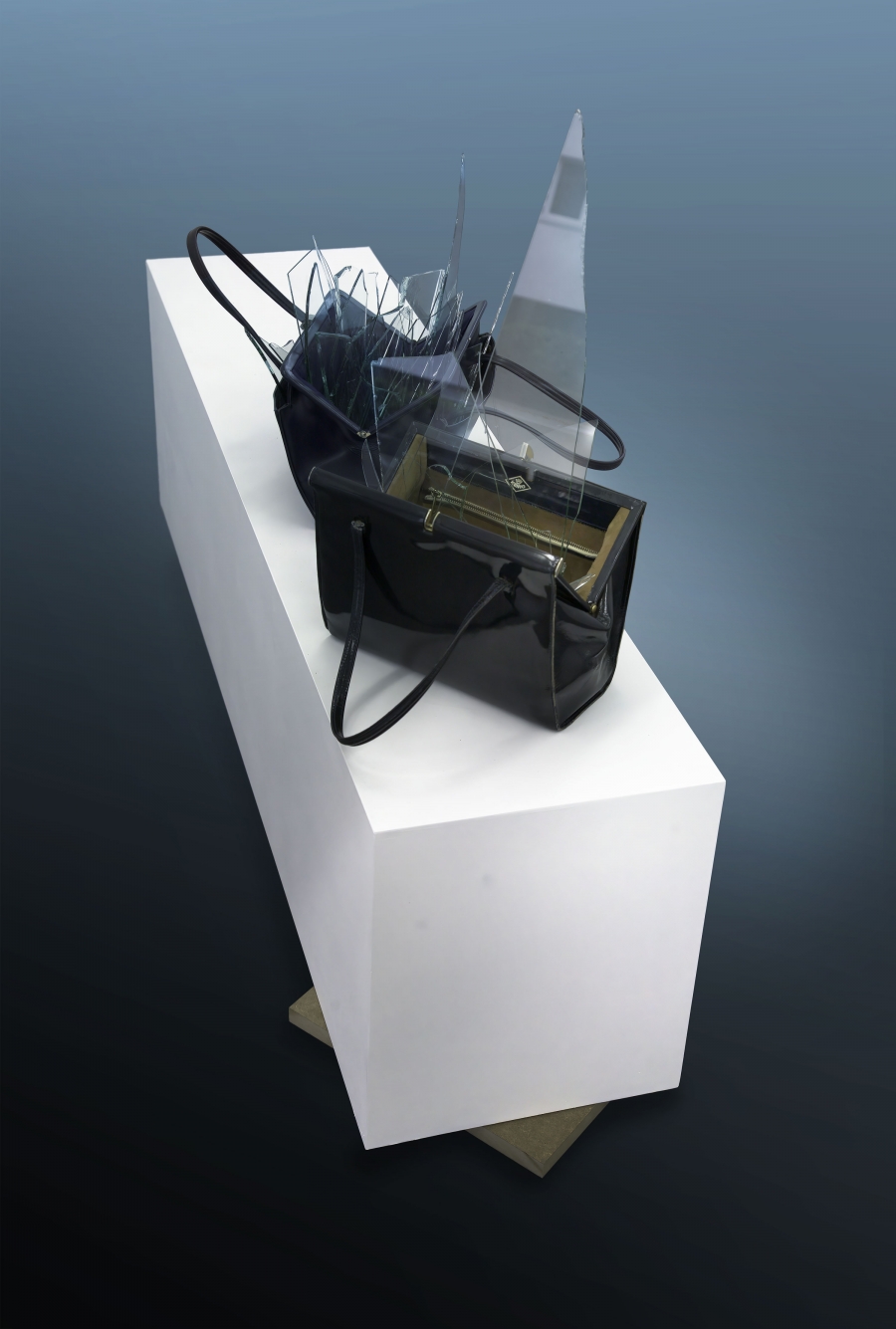 &Omicron; &sigma;&pi;&omicron;&upsilon;&delta;&alpha;ί&omicron;&sigmaf; &Iota;&tau;&alpha;&lambda;ό&sigmaf; &sigma;&kappa;&eta;&nu;&omicron;&theta;έ&tau;&eta;&sigmaf; Antonio Latella &sigma;&kappa;&eta;&nu;&omicron;&theta;&epsilon;&tau;&epsilon;ί &tau;&omicron;&nu; &ldquo;&Gamma;&upsilon;ά&lambda;&iota;&nu;&omicron; &Kappa;ό&sigma;&mu;&omicron;&rdquo; &tau;&omicron;&upsilon; &Tau;&epsilon;&nu;&epsilon;&sigma;ί &Omicron;&upsilon;ί&lambda;&iota;&alpha;&mu;&sigmaf; &gamma;&iota;&alpha; &pi;&rho;ώ&tau;&eta; &phi;&omicron;&rho;ά &sigma;&tau;&omicron; &Theta;έ&alpha;&tau;&rho;&omicron; &Tau;έ&chi;&nu;&eta;&sigmaf;