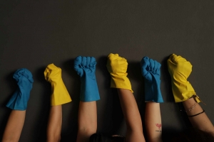 &laquo;&Alpha;&rho;&mu;&pi;ά&iota;&tau;&raquo;: &Eta; &nu;έ&alpha; &pi;&alpha;&rho;ά&sigma;&tau;&alpha;&sigma;&eta; &tau;&omega;&nu; &Pi;&alpha;&lambda;&omicron;ύ&mu;&pi;&eta; &amp; &Tau;&sigma;&iota;&omicron;&tau;&sigma;&iota;ό&pi;&omicron;&upsilon;&lambda;&omicron;&upsilon; &sigma;&tau;&omicron; &Theta;έ&alpha;&tau;&rho;&omicron; &Sigma;&tau;&alpha;&theta;&mu;ό&sigmaf;