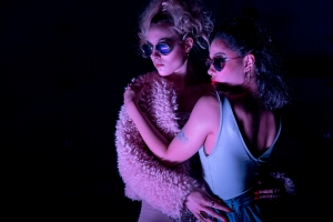 "When we went electronic" &sigma;&tau;&omicron; &Theta;έ&alpha;&tau;&rho;&omicron; &Rho;&Omicron;&Epsilon;&Sigma; &sigma;&tau;&iota;&sigmaf; 6 &amp; 7 &Nu;&omicron;&epsilon;&mu;&beta;&rho;ί&omicron;&upsilon;