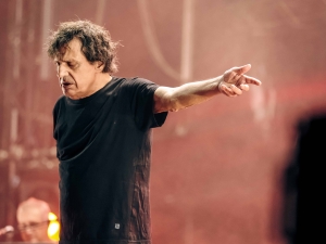 &Omicron; &Beta;&alpha;&sigma;ί&lambda;&eta;&sigmaf; &Pi;&alpha;&pi;&alpha;&kappa;&omega;&nu;&sigma;&tau;&alpha;&nu;&tau;ί&nu;&omicron;&upsilon; &omicron;&lambda;&omicron;&kappa;&lambda;&eta;&rho;ώ&nu;&epsilon;&iota; &tau;&eta;&nu; &pi;&epsilon;&rho;&iota;&omicron;&delta;&epsilon;ί&alpha; &tau;&omicron;&upsilon; &mu;&epsilon; &delta;ύ&omicron; &mu;&epsilon;&gamma;ά&lambda;&epsilon;&sigmaf; &sigma;&upsilon;&nu;&alpha;&upsilon;&lambda;ί&epsilon;&sigmaf; &sigma;&tau;&eta;&nu; &Alpha;&tau;&tau;&iota;&kappa;ή