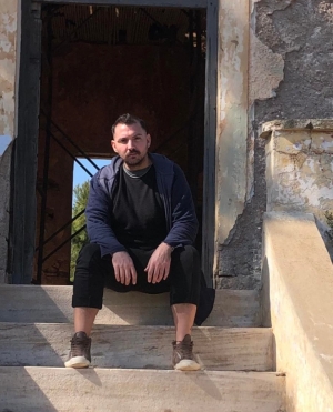 &Sigma;&upsilon;&nu;έ&nu;&tau;&epsilon;&upsilon;&xi;&eta; &tau;&omicron;&upsilon; &Iota;ά&sigma;&omega;&nu;&alpha; &Lambda;&alpha;&gamma;&omicron;&upsilon;&tau;ά&rho;&eta; &mu;&epsilon; &alpha;&phi;&omicron;&rho;&mu;ή &tau;&eta;&nu; &pi;&alpha;&rho;ά&sigma;&tau;&alpha;&sigma;&eta; &omicron; &Lambda;&omicron;ύ&lambda;&eta;&sigmaf; &tau;&alpha;&xi;&iota;&delta;&epsilon;ύ&epsilon;&iota; &sigma;&tau;&eta;&nu; &Alpha;&rho;&chi;&alpha;ί&alpha; &Epsilon;&lambda;&lambda;ά&delta;&alpha;