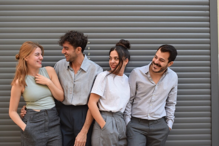 &Tau;&alpha; &Epsilon;&lambda;&lambda;&eta;&nu;&iota;&kappa;ά &Sigma;&omicron;&nu;έ&tau;&alpha; &gamma;ί&nu;&omicron;&nu;&tau;&alpha;&iota; &pi;&alpha;&rho;ά&sigma;&tau;&alpha;&sigma;&eta; &alpha;&pi;ό &tau;&omicron;&nu; &Theta;&alpha;&nu;ά&sigma;&eta; &Alpha;&kappa;&omicron;&kappa;&kappa;&alpha;&lambda;ί&delta;&eta; &kappa;&alpha;&iota; &tau;&eta;&nu; &omicron;&mu;ά&delta;&alpha; &Epsilon;&Alpha;&Nu; | &Pi;&rho;&epsilon;&mu;&iota;έ&rho;&alpha; 28/10