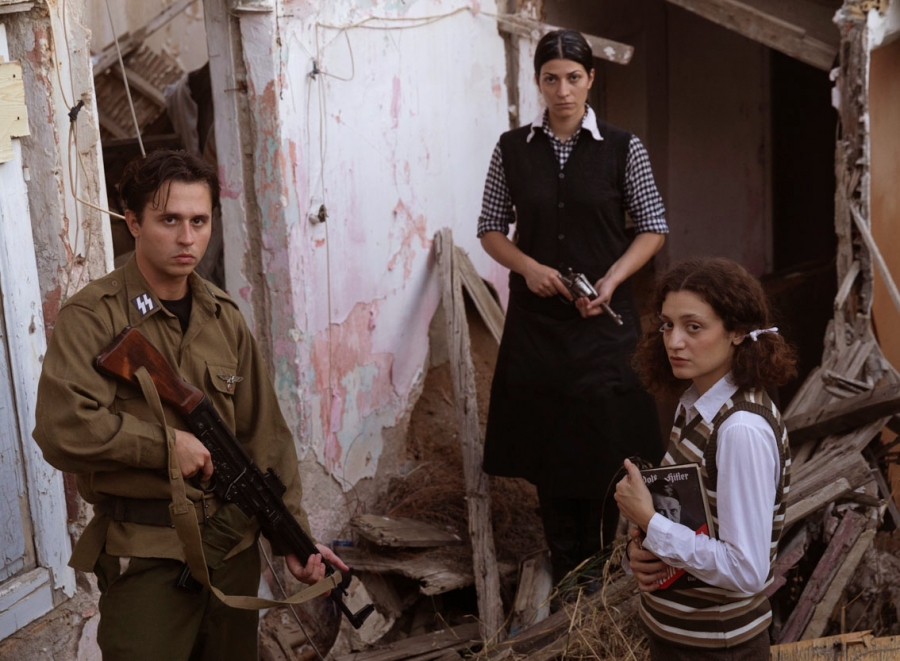 &laquo;&Omicron;&Iota; &Delta;&Upsilon;&Omicron; &Gamma;&Iota;&Omicron;&Iota;&raquo;  &tau;&omicron;&upsilon; &Mu;&pi;έ&rho;&tau;&omicron;&lambda;&tau; &Mu;&pi;&rho;έ&chi;&tau; &sigma;&tau;&omicron; &Theta;&Epsilon;&Alpha;&Tau;&Rho;&Omicron; 2510