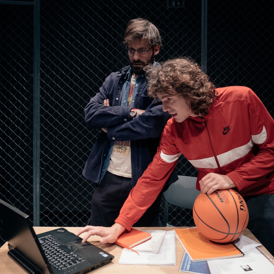 "&Mu;&iota;&alpha; ά&lambda;&lambda;&eta; &Theta;ή&beta;&alpha;" - &Epsilon;&pi;&iota;&pi;&lambda;έ&omicron;&nu; &pi;&alpha;&rho;&alpha;&sigma;&tau;ά&sigma;&epsilon;&iota;&sigmaf; &tau;&omicron;&nu; &Sigma;&epsilon;&pi;&tau;έ&mu;&beta;&rho;&iota;&omicron; &sigma;&tau;&eta;&nu; &Alpha;&theta;ή&nu;&alpha;