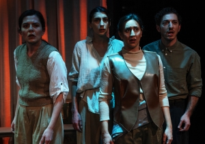 &Eta; "&Mu;&omicron;&upsilon;&gamma;&gamma;ή &Kappa;&alpha;&mu;&pi;ά&nu;&alpha;" &tau;&omicron;&upsilon; &Theta;&alpha;&nu;ά&sigma;&eta; &Tau;&rho;&iota;&alpha;&rho;ί&delta;&eta; &alpha;&pi;ό &tau;&eta;&nu; &Omicron;&mu;ά&delta;&alpha; RODEZ &sigma;&tau;&omicron; &theta;έ&alpha;&tau;&rho;&omicron; &Mu;&pi;έ&lambda;&lambda;&omicron;&sigmaf;