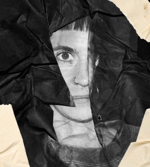 &Beta;&Alpha;&Kappa;&Chi;&Epsilon;&Sigma; || &Theta;έ&alpha;&tau;&rho;&omicron; &Rho;&omicron;έ&sigmaf; || &Pi;&rho;&epsilon;&mu;&iota;έ&rho;&alpha; 25 &Delta;&epsilon;&kappa;&epsilon;&mu;&beta;&rho;ί&omicron;&upsilon; || &laquo;&kappa;&iota; ό&mu;&Omega;&sigmaf; &kappa;&iota;&nu;&epsilon;ί&tau;&alpha;&iota;&raquo;