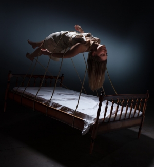 &Omicron;&iota; C. for Circus &pi;&alpha;&rho;&omicron;&upsilon;&sigma;&iota;ά&zeta;&omicron;&upsilon;&nu; &tau;&eta;&nu; &nu;έ&alpha; &tau;&omicron;&upsilon;&sigmaf; &pi;&alpha;&rho;ά&sigma;&tau;&alpha;&sigma;&eta;