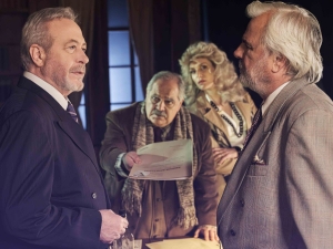 1 &Nu;&Omicron;&Epsilon;&Mu;&Beta;&Rho;&Iota;&Omicron;&Upsilon; &Eta; &Pi;&Rho;&Epsilon;&Mu;&Iota;&Epsilon;&Rho;&Alpha; &Gamma;&Iota;&Alpha; &Tau;&Eta;&Nu; &laquo;&Epsilon;&Tau;&Upsilon;&Mu;&Eta;&Gamma;&Omicron;&Rho;&Iota;&Alpha;&raquo; &Sigma;&Tau;&Omicron;&Nu; &laquo;&Epsilon;&Lambda;&Lambda;&Eta;&Nu;&Iota;&Kappa;&Omicron; &Kappa;&Omicron;&Sigma;&Mu;&Omicron;&raquo;