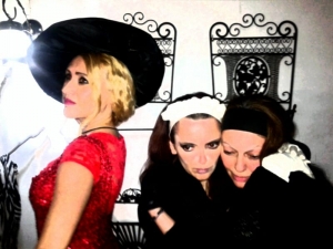 &Delta;&omicron;ύ&lambda;&epsilon;&sigmaf; &sigma;&tau;&omicron;&nu; &pi;&omicron;&lambda;&upsilon;&chi;ώ&rho;&omicron; &Alpha;&lambda;&epsilon;&xi;ά&nu;&delta;&rho;&epsilon;&iota;&alpha;