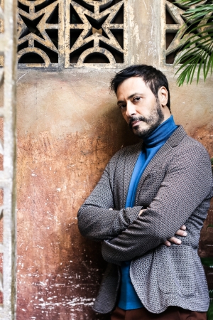 &Theta;έ&alpha;&tau;&rho;&omicron; &Tau;έ&chi;&nu;&eta;&sigmaf; &Kappa;&alpha;&rho;ό&lambda;&omicron;&upsilon; &Kappa;&omicron;&upsilon;&nu; || &Tau;&eta;&sigmaf; Ά&rho;&nu;&eta;&sigmaf; &tau;&omicron; &Nu;&epsilon;&rho;ό &kappa;&alpha;&iota; ά&lambda;&lambda;&alpha; &mu;&omicron;&upsilon;&sigma;&iota;&kappa;ά &mu;&omicron;&nu;ό&pi;&rho;&alpha;&kappa;&tau;&alpha;