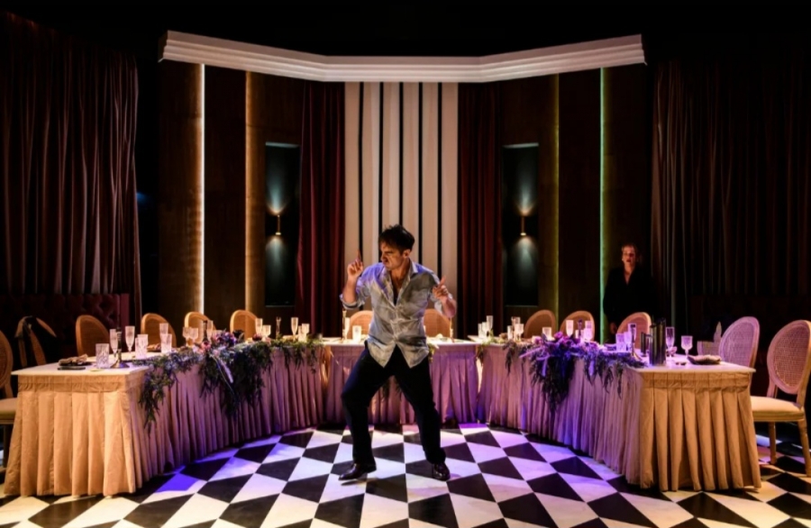 &Epsilon;ί&delta;&alpha;&mu;&epsilon; &tau;&omicron; Festen &sigma;&tau;&omicron; &theta;έ&alpha;&tau;&rho;&omicron; Ά&lambda;&mu;&alpha;