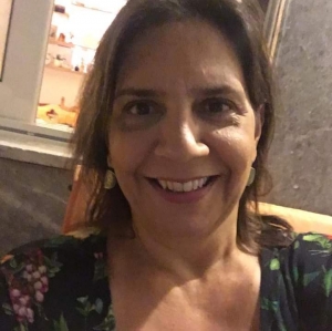 &Sigma;&upsilon;&nu;έ&nu;&tau;&epsilon;&upsilon;&xi;&eta; &tau;&eta;&sigmaf; &Phi;&omega;&tau;&epsilon;&iota;&nu;ή&sigmaf; &Alpha;&pi;&omicron;&sigma;&tau;&omicron;&lambda;&omicron;&pi;&omicron;ύ&lambda;&omicron;&upsilon;, &sigma;&tau;&omicron; &theta;&epsilon;&alpha;&tau;&rho;&omicron;.gr &mu;&epsilon; &alpha;&phi;&omicron;&rho;&mu;ή &tau;&eta;&nu; &kappa;&upsilon;&kappa;&lambda;&omicron;&phi;&omicron;&rho;ί&alpha; &tau;&omicron;&upsilon; &nu;έ&omicron;&upsilon; &tau;&eta;&sigmaf; &beta;&iota;&beta;&lambda;ί&omicron;&upsilon; ''&Eta; &Alpha;&pi;&alpha;&gamma;&omicron;&rho;&epsilon;&upsilon;&mu;έ&nu;&eta; &Alpha;ί&theta;&omicron;&upsilon;&sigma;&alpha;'' &alpha;&pi;ό &tau;&iota;&sigmaf; &epsilon;&kappa;&delta;ό&sigma;&epsilon;&iota;&sigmaf; &Phi;ί&lambda;&nu;&tau;&iota;&sigma;&iota;.