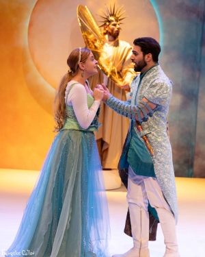 &Kappa;&Alpha;&Lambda;&Omicron;&Kappa;&Alpha;&Iota;&Rho;&Iota;&Nu;&Eta; &Pi;&Epsilon;&Rho;&Iota;&Omicron;&Delta;&Epsilon;&Iota;&Alpha; &Pi;&Alpha;&Rho;&Alpha;&Sigma;&Tau;&Alpha;&Sigma;&Eta;&Sigma; "&Mu;&Omicron;&Tau;&Sigma;&Alpha;&Rho;&Tau;, &Omicron; &Mu;&Alpha;&Gamma;&Iota;&Kappa;&Omicron;&Sigma; &Alpha;&Upsilon;&Lambda;&Omicron;&Sigma;" &Alpha;&Pi;&Omicron; &Tau;&Eta;&Nu; &Pi;&Alpha;&Iota;&Delta;&Iota;&Kappa;&Eta; &Sigma;&Kappa;&Eta;&Nu;&Eta; &Kappa;&Alpha;&Rho;&Mu;&Epsilon;&Nu; &Rho;&Omicron;&Upsilon;&Gamma;&Gamma;&Epsilon;&Rho;&Eta;