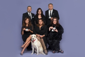 &Sigma;&Upsilon;&Nu;&Epsilon;&Chi;&Iota;&Zeta;&Epsilon;&Tau;&Alpha;&Iota; &Mu;&Epsilon;&Tau;&Alpha; &Tau;&Omicron; &Pi;&Alpha;&Sigma;&Chi;&Alpha; "&Mu;&Pi;&Alpha;&Mu;&Pi;&Alpha;&Delta;&Epsilon;&Sigma; &Mu;&Epsilon; &Rho;&Omicron;&Upsilon;&Mu;&Iota;" &Theta;&Epsilon;&Alpha;&Tau;&Rho;&Omicron; &Alpha;&Lambda;&Iota;&Kappa;&Eta;