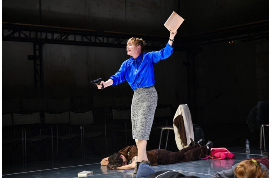 &Epsilon;ί&delta;&alpha;&mu;&epsilon; &tau;&eta;&nu; &pi;&alpha;&rho;ά&sigma;&tau;&alpha;&sigma;&eta; &Eta; &mu;έ&rho;&alpha; &tau;&eta;&sigmaf; &phi;&omicron;ύ&sigma;&tau;&alpha;&sigmaf;  &sigma;&tau;&omicron; &theta;έ&alpha;&tau;&rho;&omicron; &Delta;ί&pi;&upsilon;&lambda;&omicron;&nu;