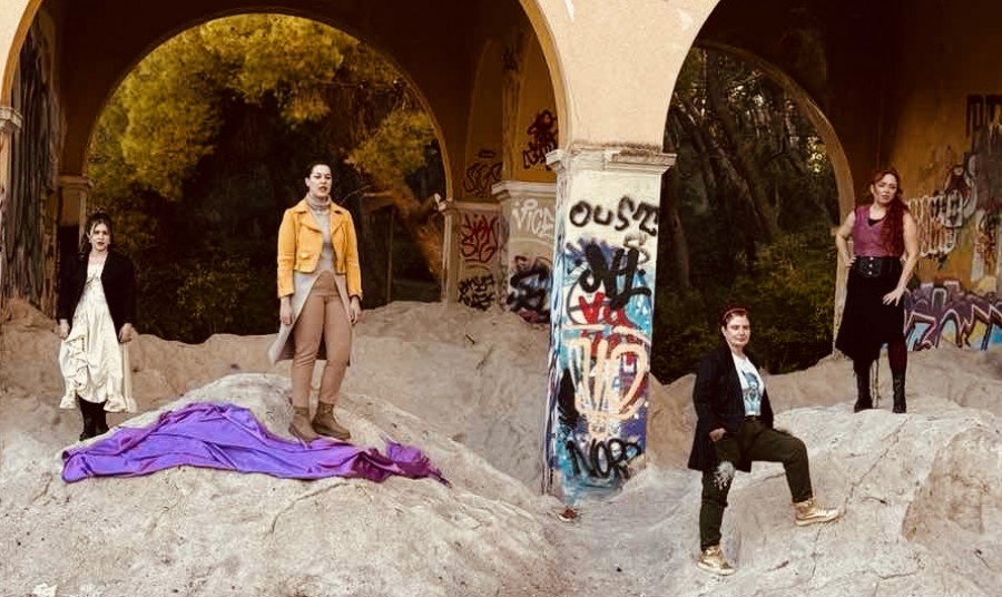 &laquo;Endgame &ndash; 4 &eta;&mu;έ&rho;&epsilon;&sigmaf; &kappa;&alpha;&iota; 7 &lambda;&epsilon;&pi;&tau;ά&raquo;: &Eta; &tau;&rho;&upsilon;&phi;&epsilon;&rho;ή &gamma;&rho;&alpha;&phi;ή &tau;&eta;&sigmaf; &Mu;&pi;&alpha;&sigma;&delta;έ&kappa;&eta; &sigma;&upsilon;&nu;&alpha;&nu;&tau;ά &tau;&omicron; &theta;έ&alpha;&tau;&rho;&omicron; &Sigma;&kappa;&iota;ώ&nu; &tau;&omicron;&upsilon; Ά&theta;&omega; &Delta;&alpha;&nu;έ&lambda;&lambda;&eta;