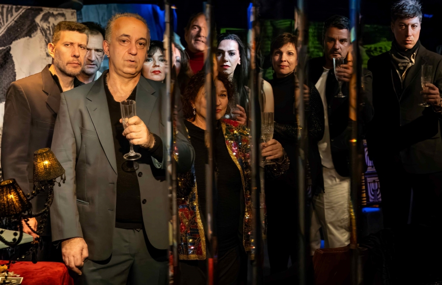 &Tau;&omicron; &alpha;&rho;&iota;&sigma;&tau;&omicron;ύ&rho;&gamma;&eta;&mu;&alpha; &tau;&omicron;&upsilon; &Gamma;&Iota;&Omega;&Rho;&Gamma;&Omicron;&Upsilon; &Sigma;&Kappa;&Omicron;&Upsilon;&Rho;&Tau;&Eta; - &Kappa;&Omicron;&Mu;&Mu;&Alpha;&Tau;&Iota;&Alpha; &Kappa;&Alpha;&Iota; &Theta;&Rho;&Upsilon;&Psi;&Alpha;&Lambda;&Alpha; - &sigma;&tau;&omicron; STUDIO &Kappa;&Upsilon;&Psi;&Epsilon;&Lambda;&Eta;&Sigma;