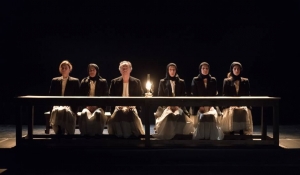 &Epsilon;ί&delta;&alpha;&mu;&epsilon; &tau;&eta;&nu; &pi;&alpha;&rho;ά&sigma;&tau;&alpha;&sigma;&eta;  &laquo;&Tau;&omicron; &Sigma;&pi;ί&tau;&iota; &tau;&eta;&sigmaf; &Mu;&pi;&epsilon;&rho;&nu;ά&rho;&nu;&tau;&alpha; Ά&lambda;&mu;&pi;&alpha; &raquo;