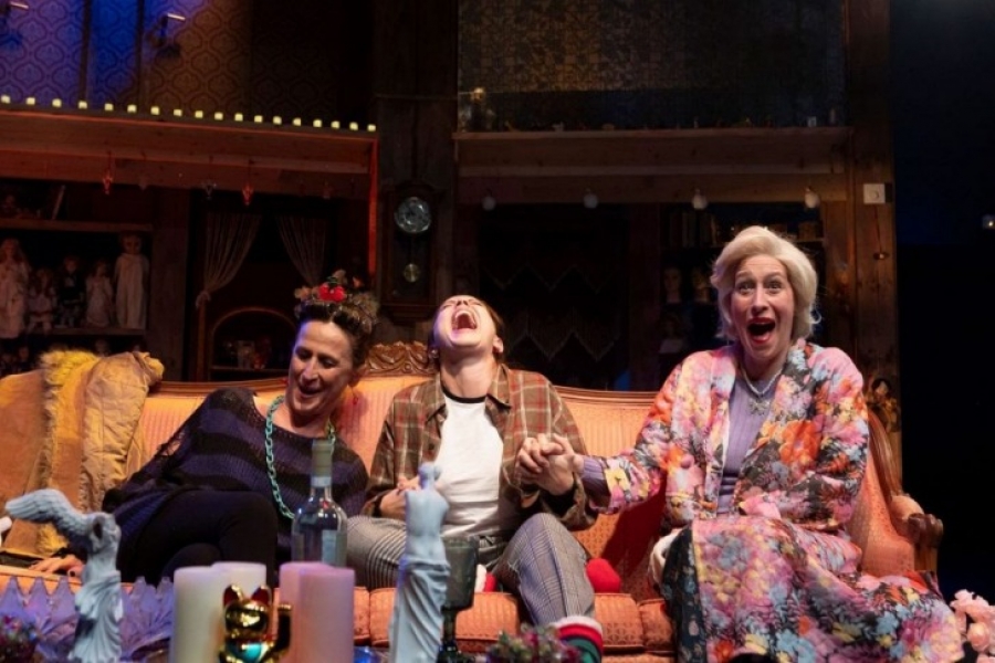 &Epsilon;ί&delta;&alpha;&mu;&epsilon; &tau;&eta;&nu; &pi;&alpha;&rho;ά&sigma;&tau;&alpha;&sigma;&eta; John &sigma;&tau;&omicron; &theta;έ&alpha;&tau;&rho;&omicron; &Delta;ί&pi;&upsilon;&lambda;&omicron;&nu;