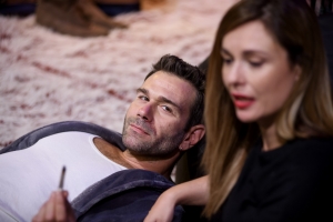 &Pi;&alpha;&rho;ά&tau;&alpha;&sigma;&eta; &pi;&alpha;&rho;&alpha;&sigma;&tau;ά&sigma;&epsilon;&omega;&nu; έ&omega;&sigmaf; 28 &Mu;&alpha;ΐ&omicron;&upsilon;: "&Theta;έ&lambda;&omega; &nu;&alpha; &sigma;&omicron;&upsilon; &kappa;&rho;&alpha;&tau;ά&omega; &tau;&omicron; &chi;έ&rho;&iota;" | &theta;έ&alpha;&tau;&rho;&omicron; Ά&lambda;&phi;&alpha; - &Lambda;&eta;&nu;&alpha;ί&omicron;&sigmaf;-&Phi;&omega;&tau;ί&omicron;&upsilon;