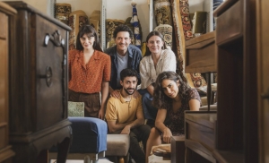 &Epsilon;ί&delta;&alpha;&mu;&epsilon; &tau;&eta;&nu; &pi;&alpha;&rho;ά&sigma;&tau;&alpha;&sigma;&eta; &Gamma;&iota;&omicron;&iota; &kappa;&alpha;&iota; &kappa;ό&rho;&epsilon;&sigmaf; &tau;&omicron;&upsilon; &Gamma;&iota;ά&nu;&nu;&eta; &Kappa;&alpha;&lambda;&alpha;&beta;&rho;&iota;&alpha;&nu;&omicron;ύ &sigma;&tau;&omicron; &Alpha;&mu;&phi;&iota;&theta;έ&alpha;&tau;&rho;&omicron; &Sigma;&pi;ύ&rho;&omicron;&upsilon; &Epsilon;&upsilon;&alpha;&gamma;&gamma;&epsilon;&lambda;ά&tau;&omicron;&upsilon;