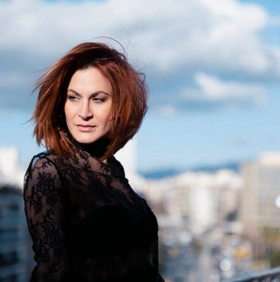 &Sigma;&upsilon;&nu;έ&nu;&tau;&epsilon;&upsilon;&xi;&eta; &tau;&eta;&sigmaf; &Beta;&lambda;&omicron;&tau;ί&nu;&alpha;&sigmaf; &Kappa;&omicron;&chi;&epsilon;&iota;&lambda;ά-&Nu;&omicron;&upsilon;&lambda;έ&lambda;&lambda;&eta; &sigma;&tau;&omicron; &theta;&epsilon;&alpha;&tau;&rho;&omicron;.gr.