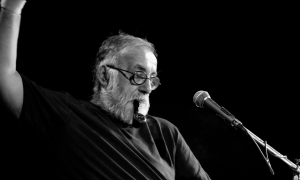 "&Pi;ώ&sigmaf; &eta; &alpha;&nu;ά&gamma;&kappa;&eta; &gamma;ί&nu;&epsilon;&tau;&alpha;&iota; &iota;&sigma;&tau;&omicron;&rho;ί&alpha;" - &Eta; &Epsilon;&lambda;&lambda;ά&delta;&alpha; &tau;&omega;&nu; &pi;&omicron;&iota;&eta;&tau;ώ&nu; &mu;έ&sigma;&alpha; &alpha;&pi;ό &tau;&iota;&sigmaf; &nu;ό&tau;&epsilon;&sigmaf; &tau;&omicron;&upsilon; &Theta;ά&nu;&omicron;&upsilon; &Mu;&iota;&kappa;&rho;&omicron;ύ&tau;&sigma;&iota;&kappa;&omicron;&upsilon; - &Pi;έ&mu;&pi;&tau;&eta; 19 &Sigma;&epsilon;&pi;&tau;&epsilon;&mu;&beta;&rho;ί&omicron;&upsilon; &Omega;&delta;&epsilon;ί&omicron; &Eta;&rho;ώ&delta;&omicron;&upsilon; &Alpha;&tau;&tau;&iota;&kappa;&omicron;ύ