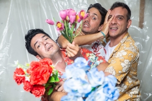 &Tau;&alpha; &lambda;&omicron;&upsilon;&lambda;&omicron;ύ&delta;&iota;&alpha; &sigma;&tau;&eta; &kappa;&upsilon;&rho;ί&alpha;