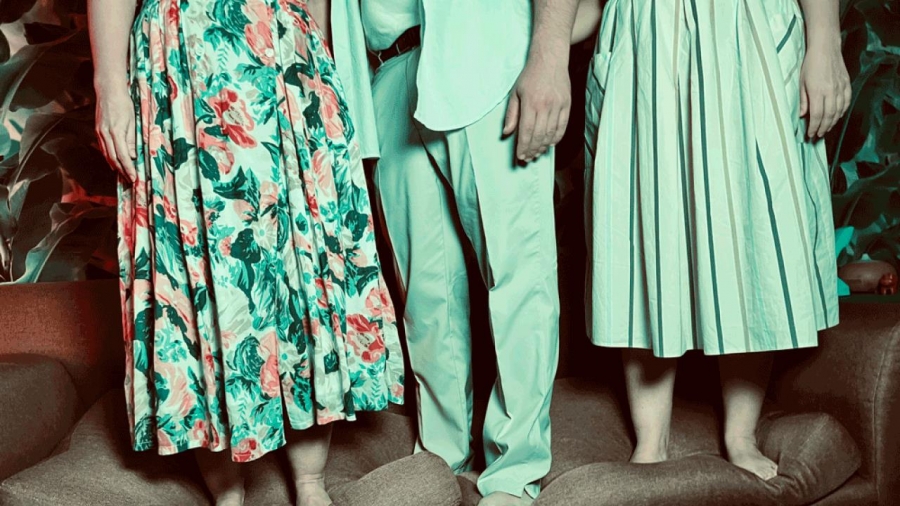 &Epsilon;ί&delta;&alpha;&mu;&epsilon; &tau;&eta; "&Nu;ύ&chi;&tau;&alpha; &tau;&omega;&nu; &delta;&omicron;&lambda;&omicron;&phi;ό&nu;&omega;&nu;" &sigma;&tau;&omicron; &theta;έ&alpha;&tau;&rho;&omicron; 104