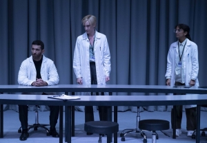 &Epsilon;ί&delta;&alpha;&mu;&epsilon; &tau;&eta;&nu; &pi;&alpha;&rho;ά&sigma;&tau;&alpha;&sigma;&eta; The Doctor &sigma;&tau;&omicron; &Alpha;&mu;&phi;&iota;- &Theta;έ&alpha;&tau;&rho;&omicron; &Sigma;&pi;ύ&rho;&omicron;&upsilon; &Alpha;. &Epsilon;&upsilon;&alpha;&gamma;&gamma;&epsilon;&lambda;ά&tau;&omicron;&upsilon;