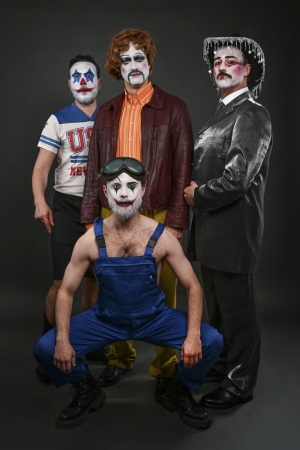 &Epsilon;ί&delta;&alpha;&mu;&epsilon; &tau;&eta;&nu; &pi;&alpha;&rho;ά&sigma;&tau;&alpha;&sigma;&eta; &ldquo;&Pi;&tau;ή&sigma;&eta;/&Kappa;ό&sigma;&omicron;&beta;&omicron;&rdquo;, &tau;&omicron;&upsilon; &Gamma;&iota;&epsilon;&tau;ό&nu; &Nu;&epsilon;&zeta;ί&rho;&alpha;ϊ &sigma;&epsilon; &sigma;&kappa;&eta;&nu;&omicron;&theta;&epsilon;&sigma;ί&alpha; Έ&nu;&kappa;&epsilon; &Phi;&epsilon;&zeta;&omicron;&lambda;&lambda;ά&rho;&iota; &sigma;&tau;&omicron; &Theta;έ&alpha;&tau;&rho;&omicron; Noūs