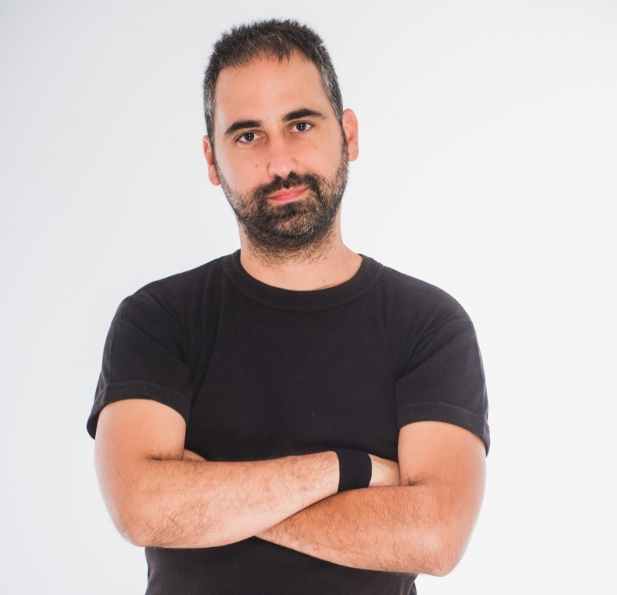 &Sigma;&upsilon;&nu;έ&nu;&tau;&epsilon;&upsilon;&xi;&eta; &tau;&omicron;&upsilon; &Theta;&alpha;&nu;ά&sigma;&eta; &Lambda;&iota;&omicron;ύ&nu;&eta; &sigma;&tau;&omicron; &theta;&epsilon;&alpha;&tau;&rho;&omicron;.gr.