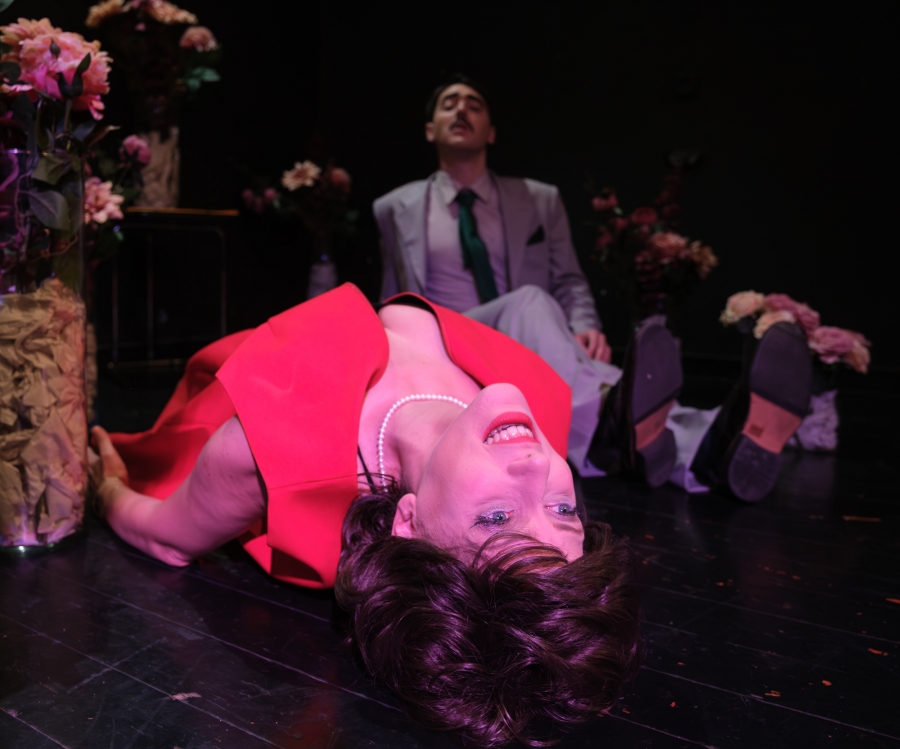 &Omicron;&mu;ά&delta;&alpha; &Theta;&epsilon;ά&tau;&rho;&omicron;&upsilon; &Ccedil;a Va &laquo;&Mu;&alpha;&chi;&alpha;ί&rho;&iota; &sigma;&tau;&omicron; &kappa;ό&kappa;&alpha;&lambda;&omicron;&raquo;