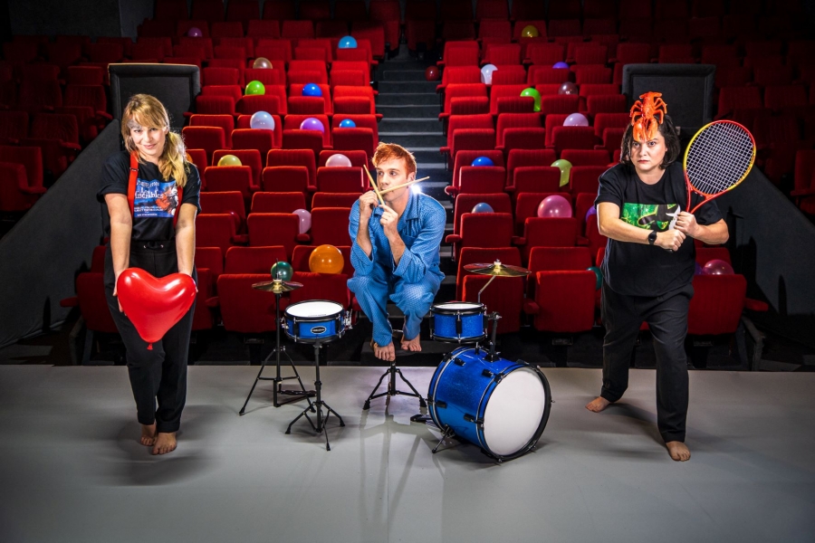 &laquo;&Chi;&Alpha;&Pi;&Iota;&raquo; &tau;&omicron;&upsilon; &Epsilon;nda Walsh &sigma;&epsilon; &sigma;&kappa;&eta;&nu;&omicron;&theta;&epsilon;&sigma;ί&alpha; &Mu;ά&nu;&omicron;&upsilon; &Kappa;&alpha;&rho;&alpha;&tau;&zeta;&omicron;&gamma;&iota;ά&nu;&nu;&eta; &sigma;&tau;&omicron; &theta;έ&alpha;&tau;&rho;&omicron; &Sigma;&tau;&alpha;&theta;&mu;ό&sigmaf;