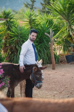 &Sigma;&upsilon;&nu;έ&nu;&tau;&epsilon;&upsilon;&xi;&eta; &tau;&omicron;&upsilon; &eta;&theta;&omicron;&pi;&omicron;&iota;&omicron;ύ &Eta;&lambda;ί&alpha; &Tau;&sigma;&alpha;&tau;&sigma;&alpha;&rho;ώ&nu;&eta; &mu;&epsilon; &alpha;&phi;&omicron;&rho;&mu;ή &tau;&eta;&nu; &pi;&alpha;&rho;ά&sigma;&tau;&alpha;&sigma;&eta; &laquo;&Alpha;&pi;ά&nu;&omega; &sigma;&tau;&alpha; &gamma;&alpha;ϊ&delta;&omicron;ύ&rho;&iota;&alpha;&raquo;