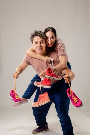 "&Mu;&pi;&epsilon;&sigmaf; &sigma;&tau;&alpha; &pi;&alpha;&pi;&omicron;ύ&tau;&sigma;&iota;&alpha; &mu;&omicron;&upsilon;" &sigma;&tau;&omicron; &theta;έ&alpha;&tau;&rho;&omicron; &Sigma;&tau;&alpha;&theta;&mu;ό&sigmaf;