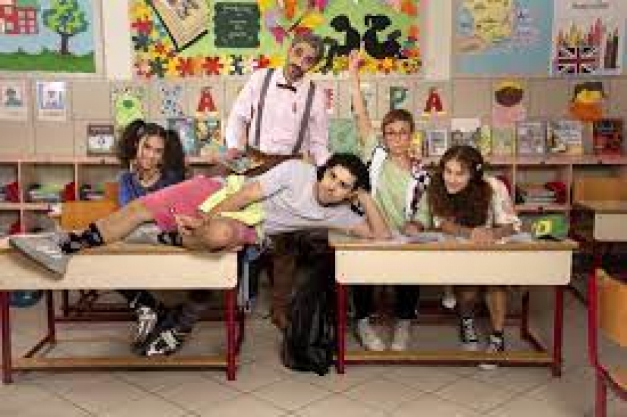 &Epsilon;ί&delta;&alpha;&mu;&epsilon; &tau;&eta;&nu; &pi;&alpha;&rho;ά&sigma;&tau;&alpha;&sigma;&eta; &laquo;&Omicron; &Alpha;ό&rho;&alpha;&tau;&omicron;&sigmaf; &Tau;&omicron;&nu;ί&nu;&omicron;&raquo; &sigma;&tau;&omicron; &Alpha;&pi;ό &Mu;&eta;&chi;&alpha;&nu;ή&sigmaf; &Theta;έ&alpha;&tau;&rho;&omicron; / We saw The Invisible Tonino at Apo Michanis Theatro (Ex Machina Theatre)