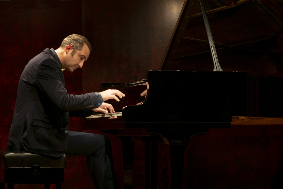 &Eta; &kappa;&lambda;&alpha;&sigma;&iota;&kappa;ή &Beta;&iota;έ&nu;&nu;&eta; &tau;&omicron;&upsilon; 18&omicron;&upsilon; &alpha;&iota;ώ&nu;&alpha;