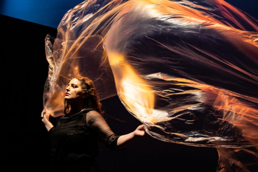 &Epsilon;ί&delta;&alpha;&mu;&epsilon; &tau;&eta;&nu; &pi;&alpha;&rho;ά&sigma;&tau;&alpha;&sigma;&eta; &Eta; &Delta;&omicron;ύ&kappa;&iota;&sigma;&sigma;&alpha; &tau;&eta;&sigmaf; &Pi;&lambda;&alpha;&kappa;&epsilon;&nu;&tau;ί&alpha;&sigmaf; &sigma;&tau;&omicron; &theta;έ&alpha;&tau;&rho;&omicron; &Beta;&epsilon;ά&kappa;&eta;