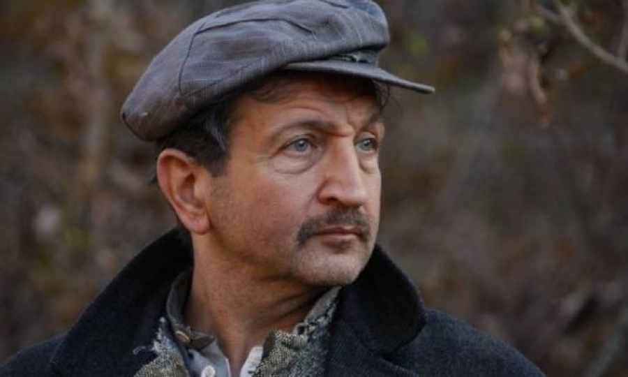 &Omega;&sigmaf; &nu;έ&omicron;&sigmaf; &pi;&rho;ό&epsilon;&delta;&rho;&omicron;&sigmaf; &tau;&omicron;&upsilon; &sigma;&omega;&mu;&alpha;&tau;&epsilon;ί&omicron;&upsilon; &eta;&theta;&omicron;&pi;&omicron;&iota;ώ&nu; &nu;&iota;ώ&theta;&omega; &alpha;&pi;ό &tau;&eta; &mu;ί&alpha; &sigma;&upsilon;&gamma;&kappa;ί&nu;&eta;&sigma;&eta; &gamma;&iota;&alpha; &tau;&eta;&nu; &alpha;&lambda;&lambda;&eta;&lambda;&epsilon;&gamma;&gamma;ύ&eta; &pi;&omicron;&upsilon; &beta;&lambda;έ&pi;&omega; &nu;&alpha; &upsilon;&pi;ά&rho;&chi;&epsilon;&iota;..