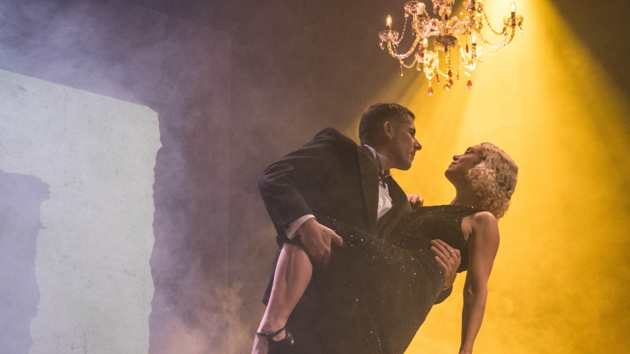 &Tau;&omicron; &Tau;έ&lambda;&epsilon;&iota;&omicron; Έ&gamma;&kappa;&lambda;&eta;&mu;&alpha;