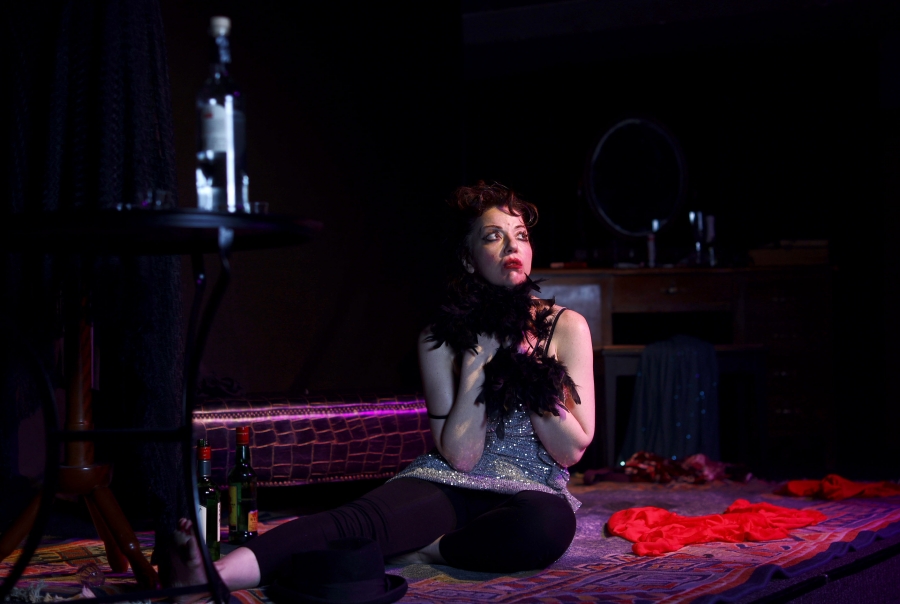 &laquo;NINA 2&raquo; &tau;&eta;&sigmaf; &Kappa;ά&tau;&iota;&alpha;&sigmaf; &Sigma;&pi;&epsilon;&rho;&epsilon;&lambda;ά&kappa;&eta;