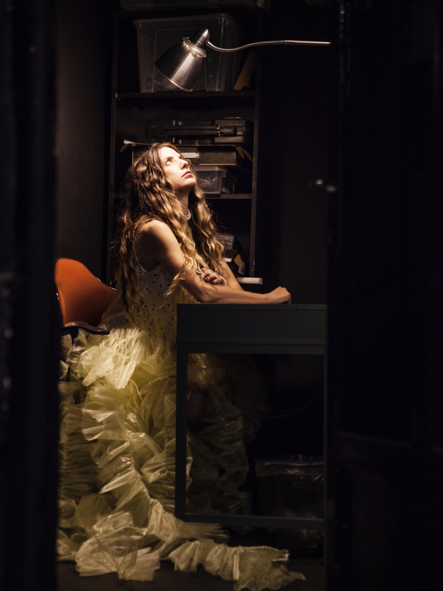 &Beta; &Alpha; &Nu;  ~ &eta; &mu;&epsilon;&tau;&epsilon;&mu;&psi;ύ&chi;&omega;&sigma;&eta; &tau;&omicron;&upsilon; Van Gogh